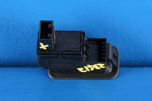 Bryter diverse til VW Tiguan 2016-2020 (Type II, Fase 1)  (VAG|5G0 868 345|)