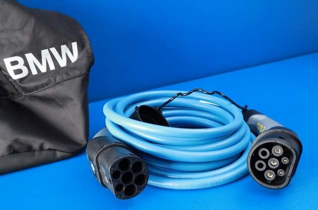 Batterilader kabel til BMW X1 2015-2022 (F48) (F48) (BMW|61.90-2 455 070|)