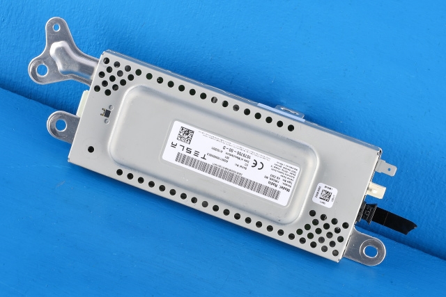 Bilstereo diverse til Tesla Model 3, 2018-2023 (Fase 1)  (TESLA|1079755-00-D)