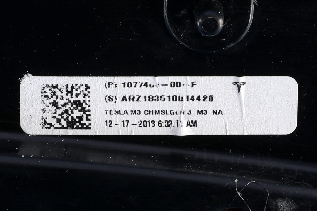 Baklykt bremselys bakrute til Tesla Model 3 2018-2023 (Fase 1)  (TESLA|1077406-00-F|)