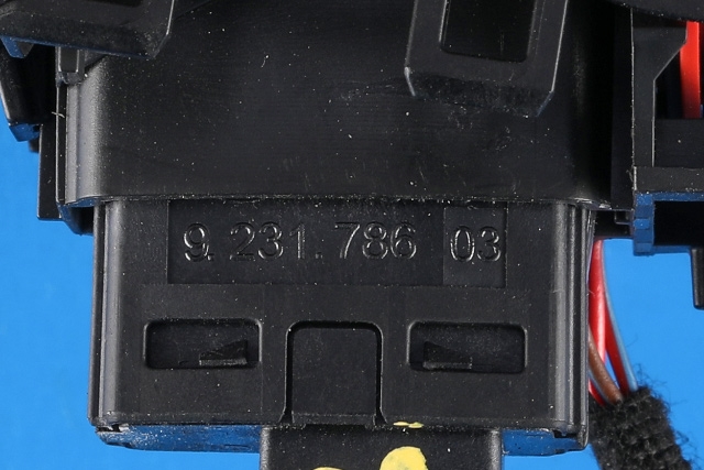 Bryter nødblink til BMW 1-Serie 2011-2015 (Fase 1) (F20/F21) (F20/F21) (BMW|9 231 786|)