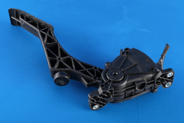 Pedal gass til VW Transporter / Caravelle 2019-->> (T6.1) (T6.1) (HELLA|6PV 008 496-42|7E1 723 503 C|)