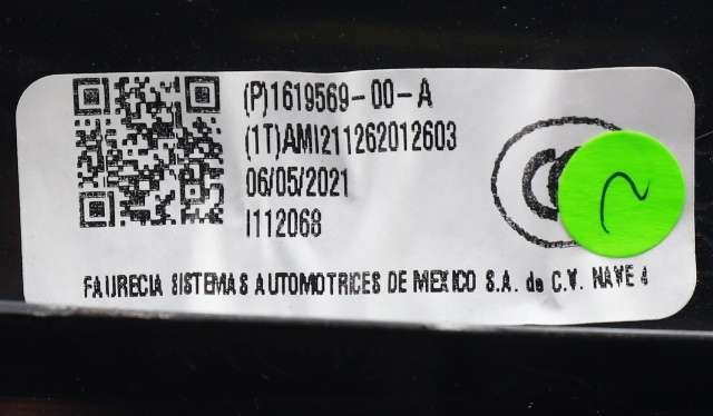 Dashbord diverse til Tesla Model 3 2018-2023 (Fase 1)  (TESLA|1619569-00-A|)