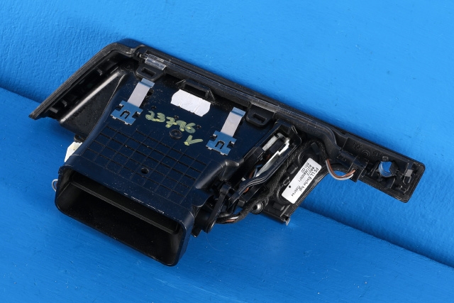 Dashbord friskluftdyse venstre til Mercedes E-Klasse 2009-2013 (Fase 1) (W212) (W212) (MERCEDES|A 212 680 09 71|)