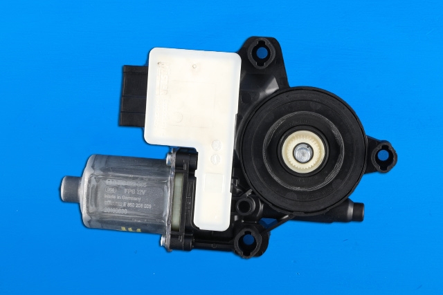 Ruteheis, kun motor, høyre foran til VW Transporter / Caravelle 2019-->> (T6.1) (T6.1) (BOSCH|0 130 822 065|7L2 959 406|)