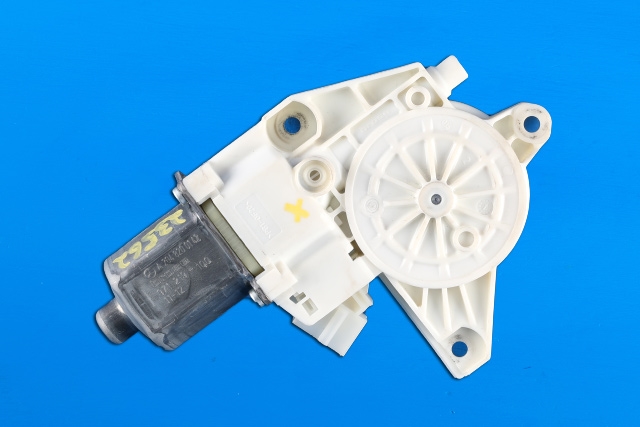Ruteheis, kun motor, venstre foran til Mercedes C-Klasse, 2011-2014 (Fase 2) (W204) (W204) (BOSCH|0 130 822 503)