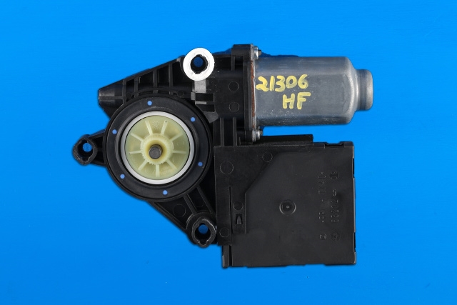 Ruteheis, kun motor, høyre foran til VW Caddy 2010-2015 (Type III, Fase 2) (VAG|1T0 959 702 R|)