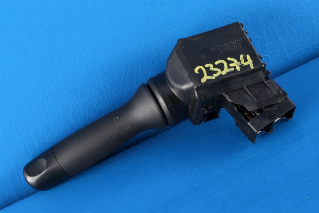 Bryter visker til Toyota Urban Cruiser 2009-2014  (TOYOTA|52230-17F704|)