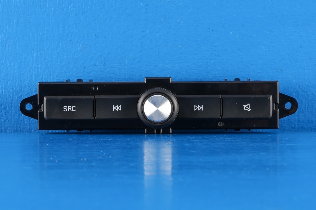 Bilstereo betjeningspanel til MG ZS EV, 2019-2021 (Type I, Fase 1)  (MG|10582378/N0)