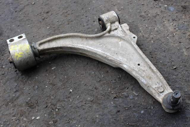 Bærebru høyre foran nedre til Opel Astra J, 2010-2015  
