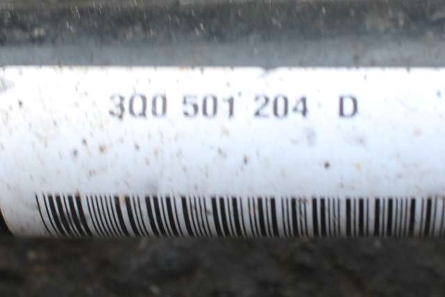 Drivaksel høyre bak, diesel/automat til VW Passat 2015-2019 (Fase 1) (B8) (B8) (VAG|3Q0 501 204 D|)