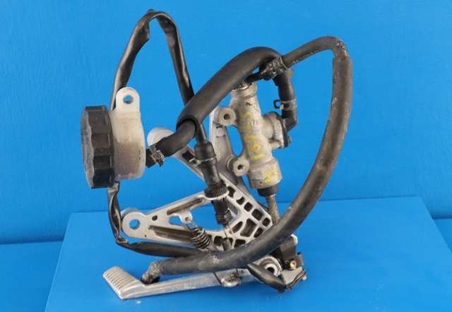MC, Fotbrems til MC Honda CBR600F 1999-2000 F4 F4 