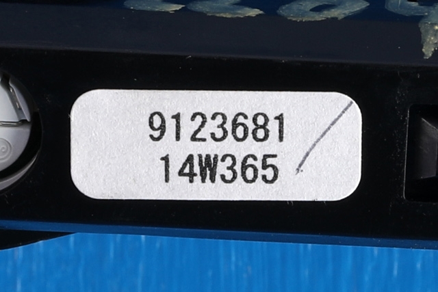 Bryter nødblink til Volvo V60/V60 CC 2013-2018 (Type I, Fase 2) (VOLVO|9123681|)