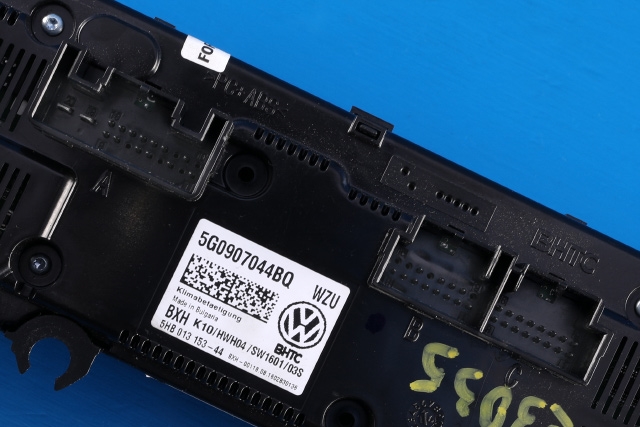 Varmeapparat betjening til VW Passat 2015-2019 (Fase 1) (B8) (B8) (VAG|5G0 907 044 BQ|)
