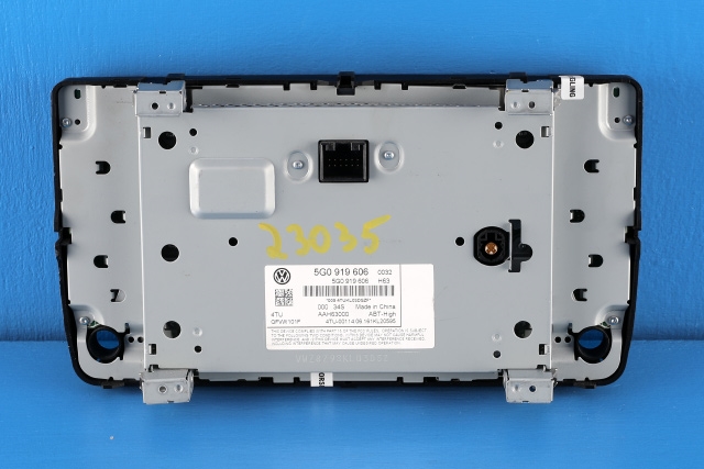 Bilstereo navigasjon betjeningspanel til VW Passat 2015-2019 (Fase 1) (B8) (B8) (VAG|5G0 919 606|)