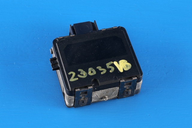 Sensor radar til VW Passat 2015-2019 (Fase 1) (B8) (B8) (BOSCH|0 203 300 684|3Q0 907 590 C|)