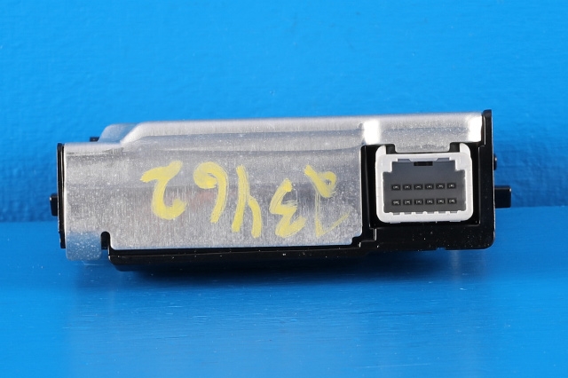 Parkeringskamera foran til Toyota RAV4 2016-2019 (Type IV, Fase 2)  (TOYOTA|8646C-42010|)