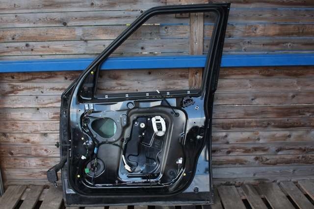 Dør høyre foran til Land Rover Discovery 2005-2009 (Type III)  