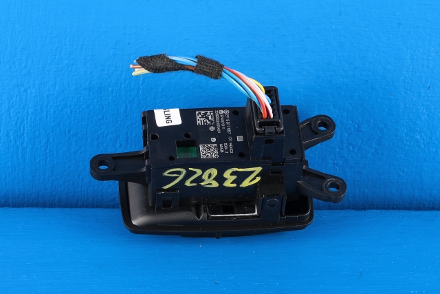 Bryter elektrisk håndbrekk/parkbrems til BMW X1 2015-2022 (F48) (F48) (BMW|9 877 887|)