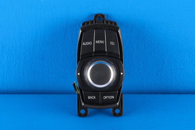 Bilstereo betjeningspanel til BMW 1-Serie, 2011-2015 (Fase 1) (F20/F21) (F20/F21) (BMW|9 261 704)