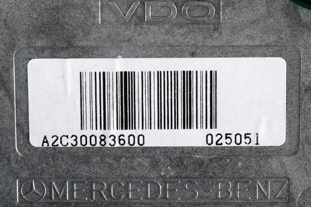 Bilstereo navigasjon skjerm til Mercedes C-Klasse 2011-2014 (Fase 2) (W204) (W204) (MERCEDES|A 172 900 86 00|)