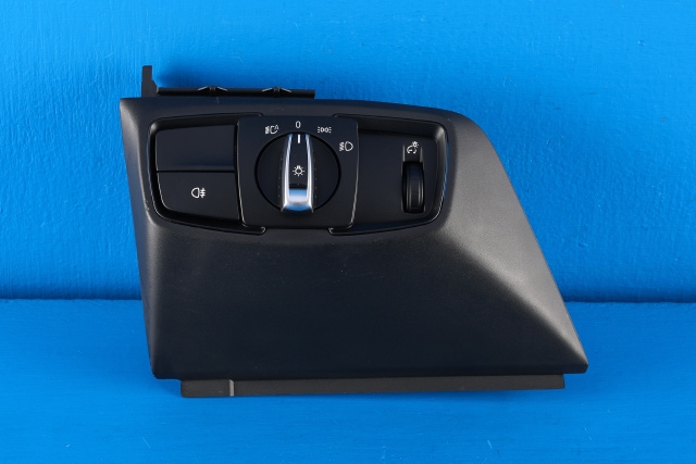 Bryter lys til BMW i3, 2013-2022  (BMW|9 865 812)