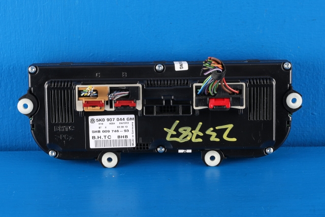 Varmeapparat betjening til VW Tiguan 2011-2016 (Type I, Fase 2) (HELLA|5HB 009 746-93|5K0 907 044 GM|)