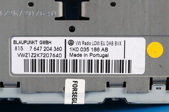 Bilstereo, med DAB til VW Golf VI 2008-2012 (BOSCH|7 647 204 360|1K0 035 186 AB|)