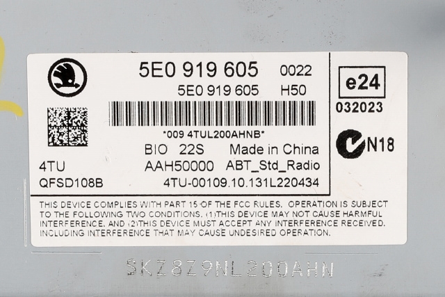 Bilstereo betjeningspanel til Škoda Octavia 2013-2016 (Type III, Fase 1)  (VAG|5E0 919 605|)
