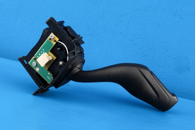 Bryter blink til Ford Focus 2014-2018 (Type III, Fase 2)  (FORD|CV6T-13335-AE|)