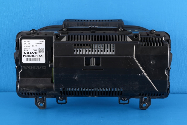Instrumentpanel til Polestar 2 2020-->> (VOLVO|P32320531 AA|)