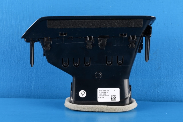 Dashbord friskluftdyse høyre til Polestar 2 2020-->> (VOLVO|31688646|)