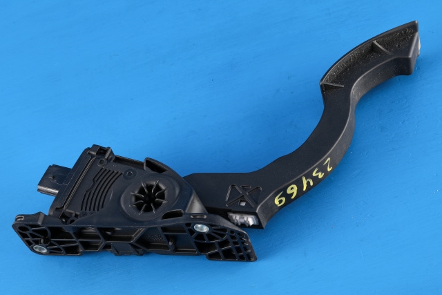 Pedal gass til Volvo V40 2012-2019 (HELLA|6PV 010 368-23|31280597|)
