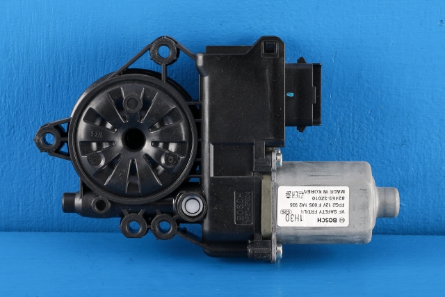 Ruteheis, kun motor, venstre foran til Hyundai i40, 2012-2017  (HYUNDAI|82450-3Z010)