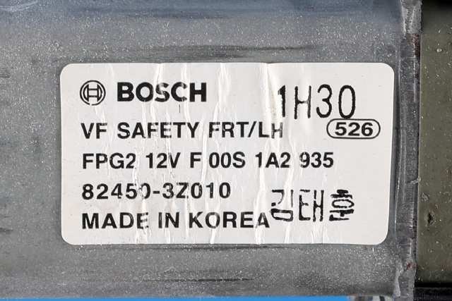 Ruteheis, kun motor, venstre foran til Hyundai i40 2012-2017 (HYUNDAI|82450-3Z010|)