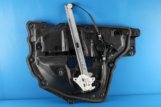 Ruteheis høyre foran til Mazda CX-5 2012-2017 (Type I) (MAZDA|D651-58-58X|)