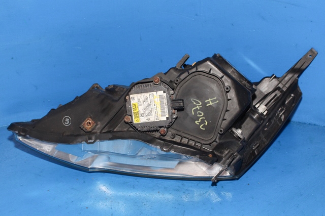 Frontlykt høyre xenon til Honda CR-V 2007-2012 (Type III)  (HONDA|33100-SWWA-G110|)