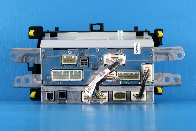 Bilstereo navigasjon til Toyota Yaris 2012-2014 (Type III, Fase 1)  (TOYOTA|86140-0D010|)