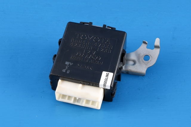 Rele diverse til Toyota Prius, 2009-2016 (Type III) (COMBI) (COMBI) (DENSO|423000-1230)