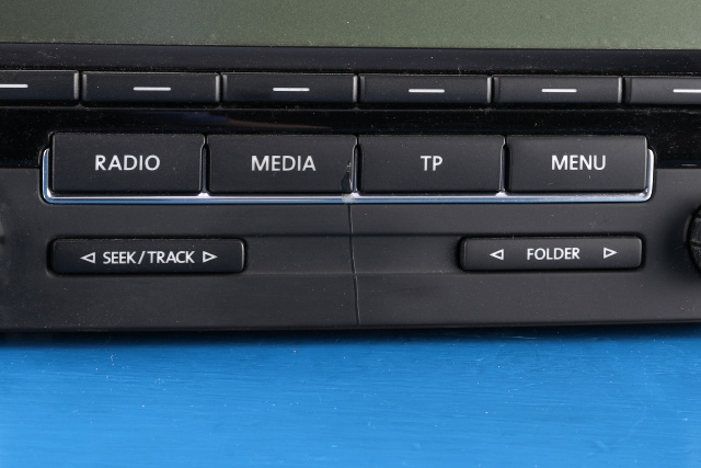 Bilstereo til VW Golf VI 2008-2012  (VAG|1K0 035 186 AA|)