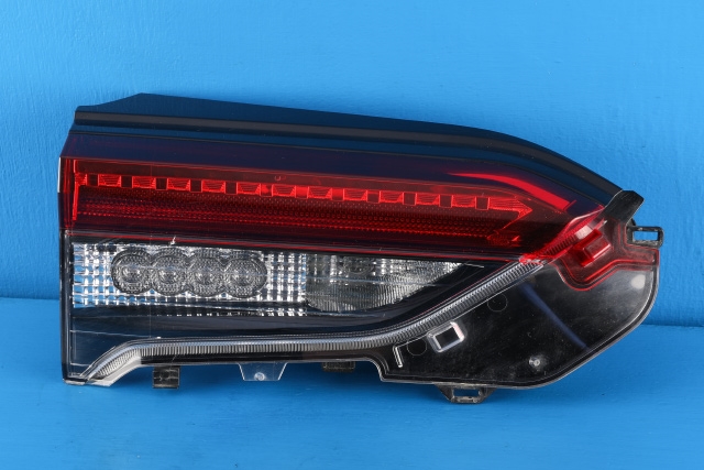 Baklykt venstre indre til Toyota RAV4 2019-->> (Type V) (TOYOTA|81590-42062|)