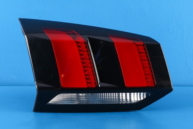 Baklykt venstre indre til Peugeot 5008, 2017-->> (Type II)  (PEUGEOT|98 110278 80)
