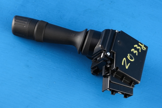Bryter visker til Toyota RAV4 2016-2019 (Type IV, Fase 2)  (TOYOTA|17J341-12A90|)