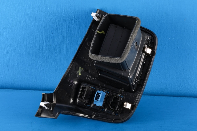 Dashbord friskluftdyse venstre til Mitsubishi Outlander 2015-->> (Type III, Fase 2)
