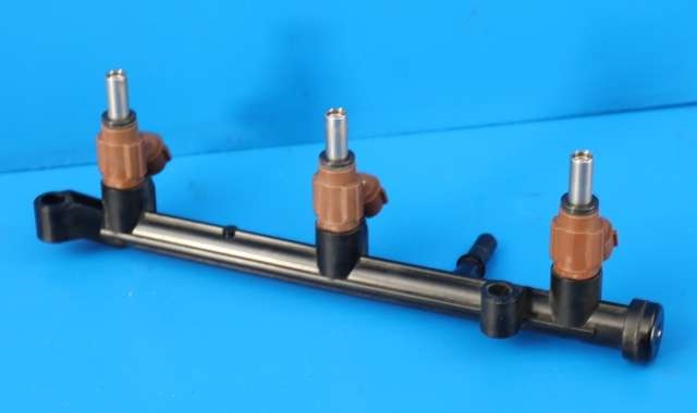 MC, Dyseskinne (Fuelrail) til MC MV Agusta Dragster, 2014-->>  
