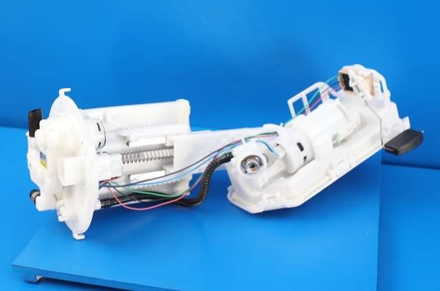 Bensinpumpe elektrisk til Toyota Prius 2016-2023 (Type IV) (combi) (combi) (TOYOTA|77020-12A60|)