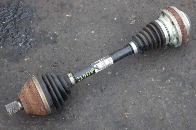 Drivaksel venstre foran, diesel/manuell til VW Caddy 2015-2020 (Type III, Fase 3)  (VAG|2K3 407 271 B|)