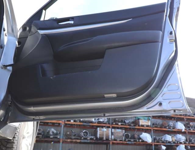 Dør høyre foran til Subaru Outback 2009-2014 (Type IV)  
