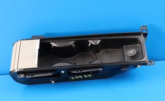 Dashbord koppholder til Volvo XC60, 2017-->> (Type II)  (VOLVO|P32226588)