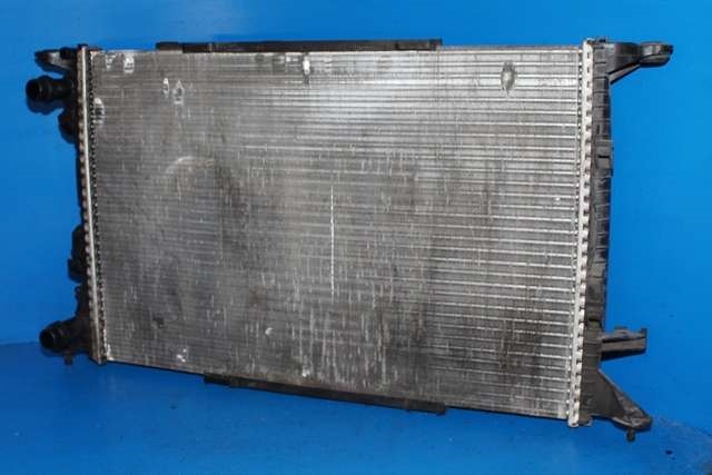Radiator (manuell gir) til Audi Q3, 2011-2014 (Type I, Fase 1) (VAG|8K0 121 251 R)